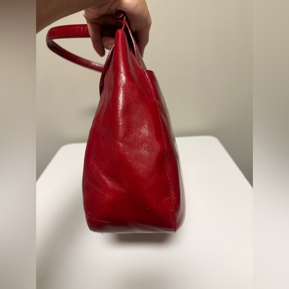 HOBO International Red Leather Handbag - Picture 5 of 15